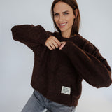FLUFFY STRICKPULLI MIT STATEMENT-LABEL