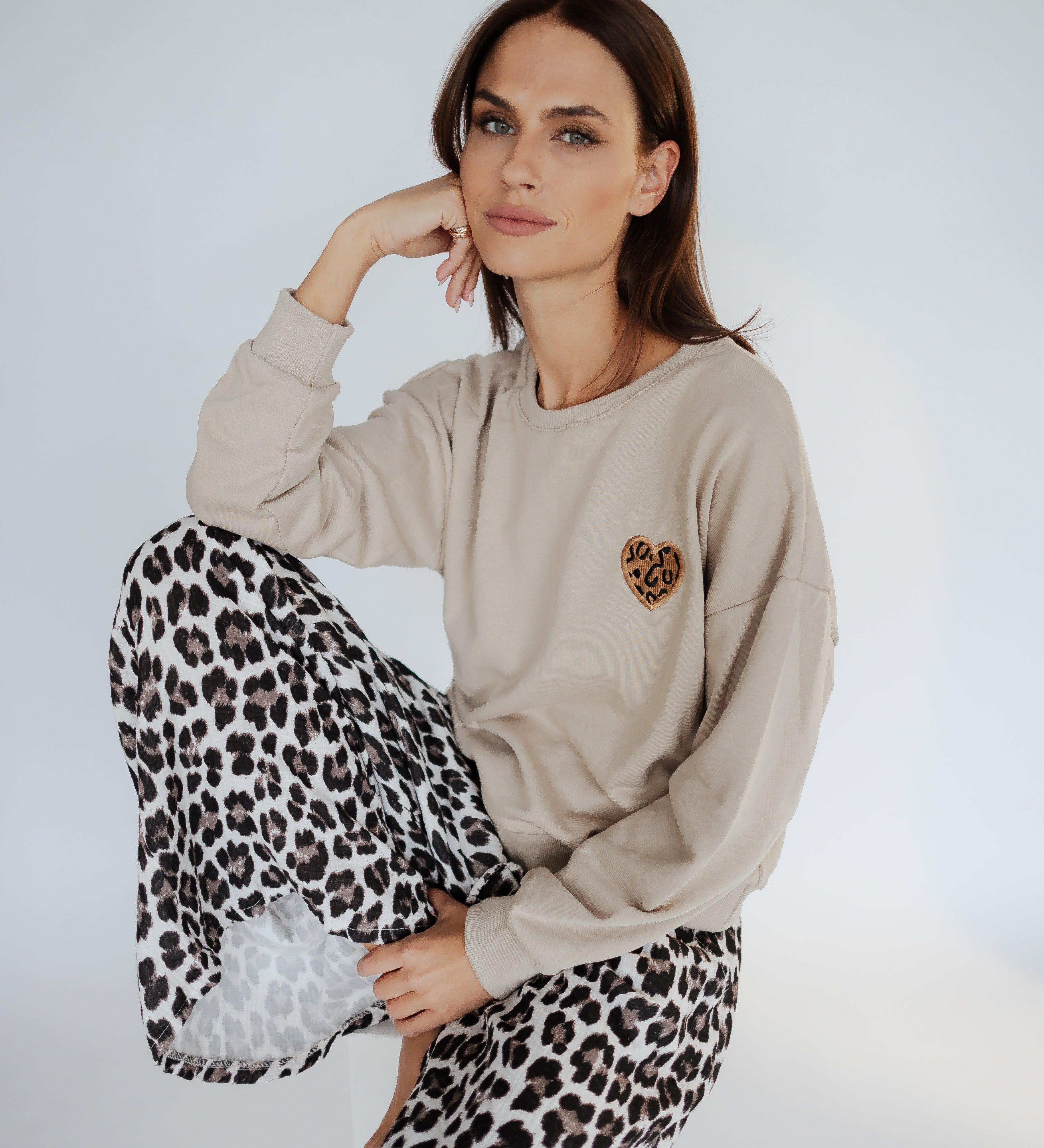 SWEATSHIRT „HERZ LEO"
