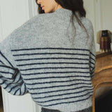 GRAUER PULLOVER "LOVE"