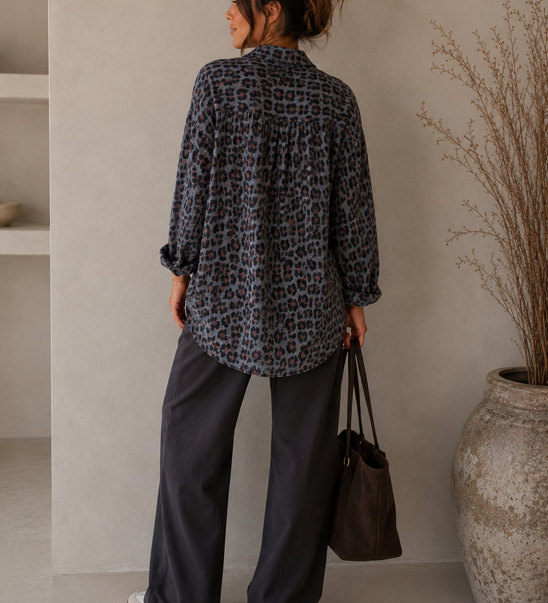 OVERSIZE LEO MUSSELINBLUSE „STEELGREY“