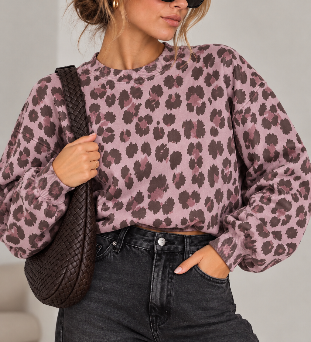 LEO Crop Butterstoff Sweater | One Size 36–40