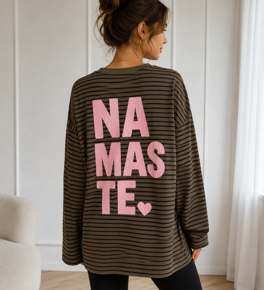 GESTREIFTER LONGSWEATER „NAMASTE“