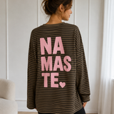 GESTREIFTER LONGSWEATER „NAMASTE“