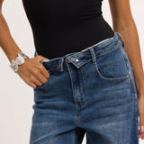 BARREL JEANS MIT CROSSOVER-BUND