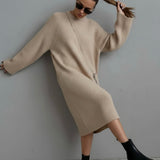 GERIPPTES STRICKKLEID IN BEIGE