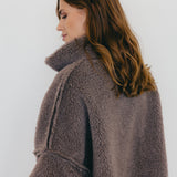 OVERSIZE TEDDYJACKE IN TAUPE "DRESS FOR YOURSELF"